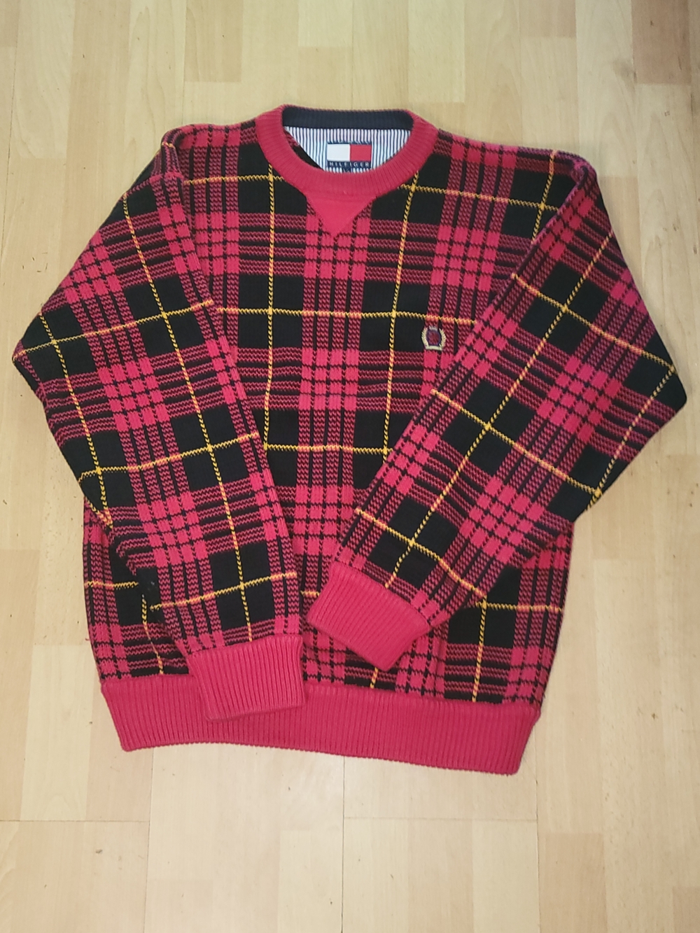 Vintage 90s Tommy Hilfiger Sweater Large Plaid Crest Logo Knit Red Black Cotton